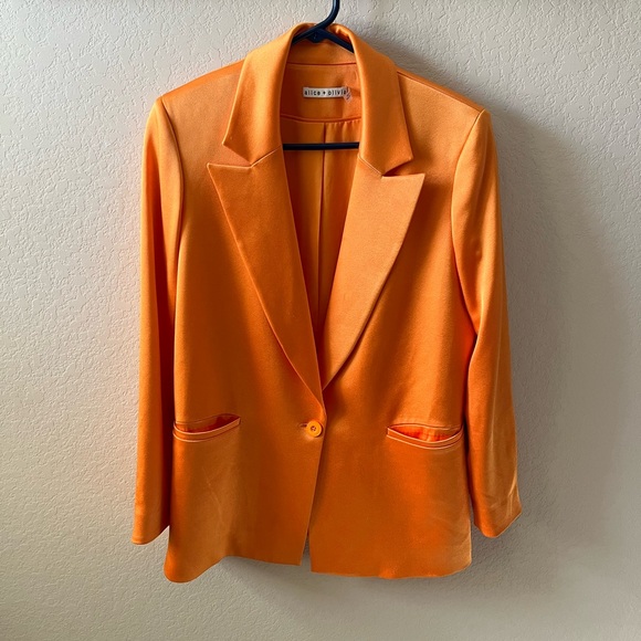 Alice + Olivia Jackets & Blazers - Alice + Olivia Women’s Orange Denny Notch Collar Boyfriend Blazer Silk Size 4